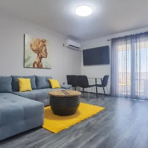 https://apartment-pek.primorje-gorskikotar.com